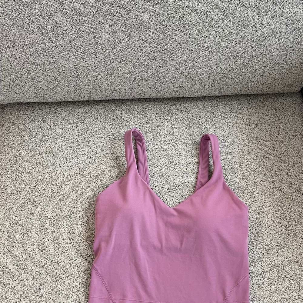 Lululemon Pink Bra with V-Cut Design